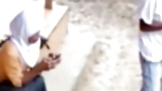 اسمارٹ 18 سال کی جول ...
